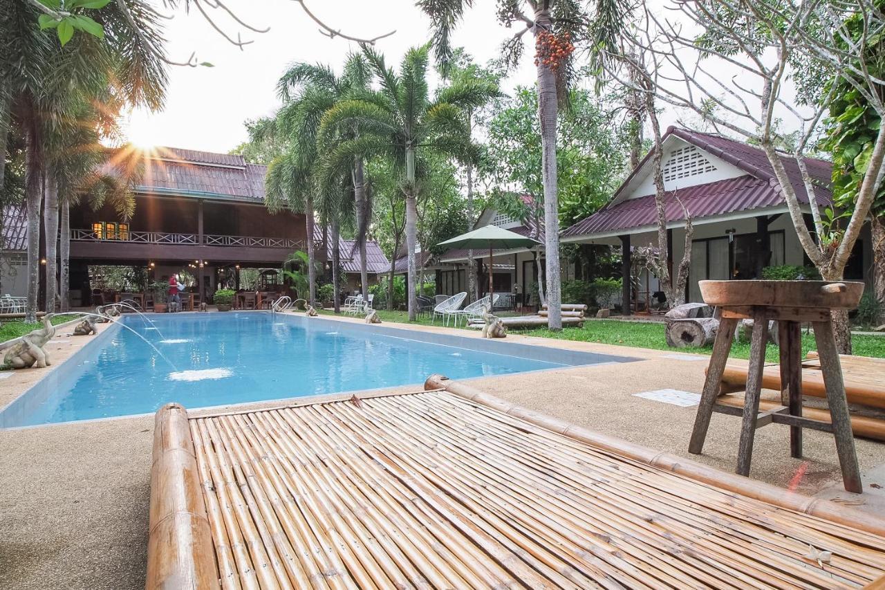 Capital O 834 Iyara Resort & Spa Ко-Чанг Екстер'єр фото
